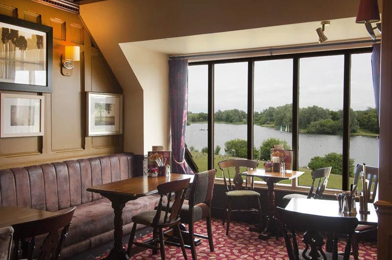 Premier Inn Milton Keynes South Buitenkant foto